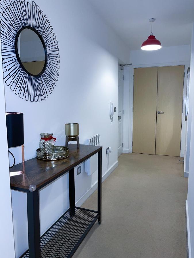 울버햄프턴 Station Side Penthouse 아파트 외부 사진